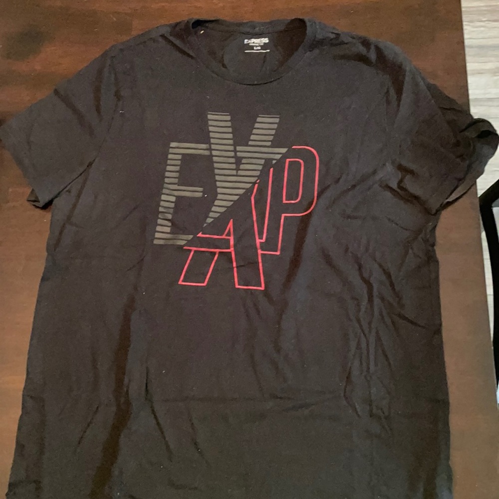 Black large express tee